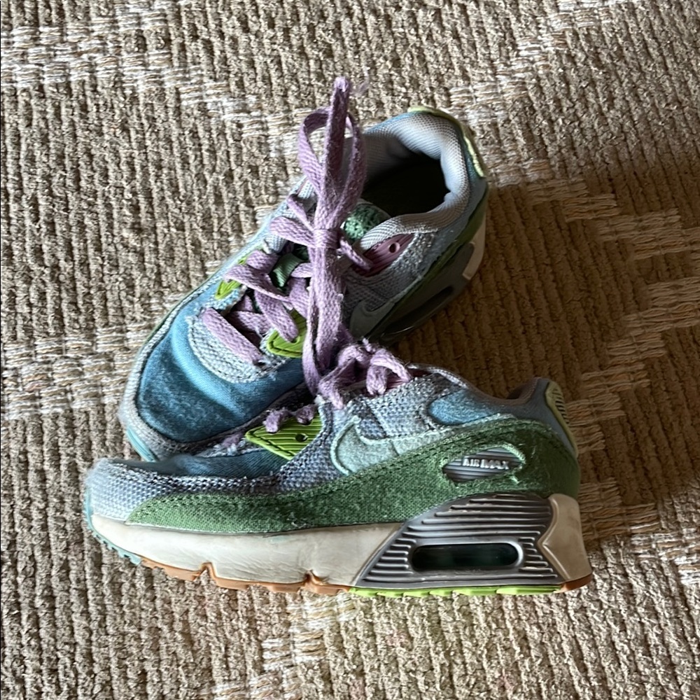 Nike Green and Blue Sneakers with Air Max Bubble